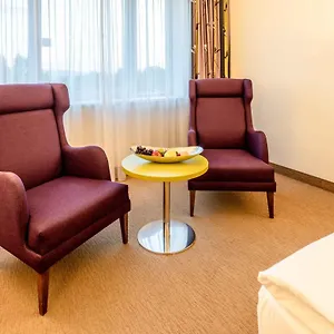 Plaza Premium 4* Viena